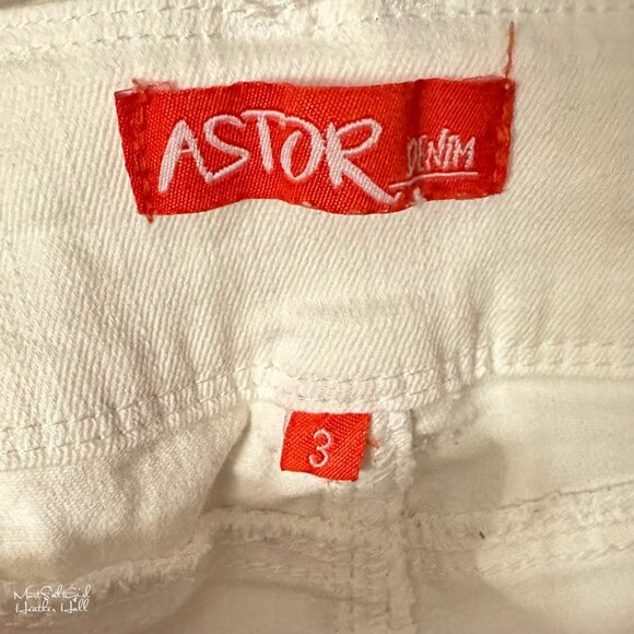 Astor White Distressed Cropped Denim Jeans Size 3 - Picture 5 of 7
